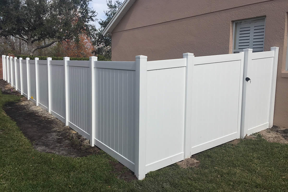 Using Vinyl Fencing