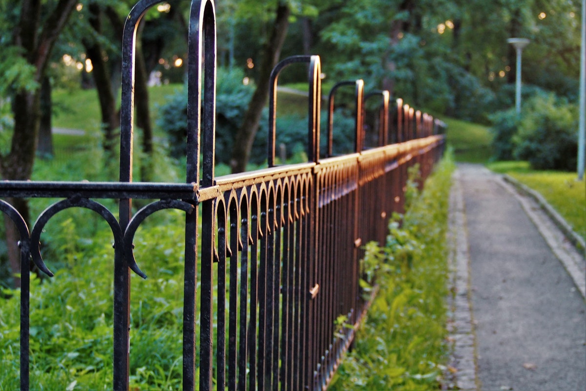 Five Important Things to Know Before You Construct a Fence