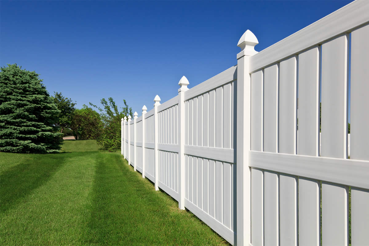 Caring for Your Vinyl Fence During the Winter