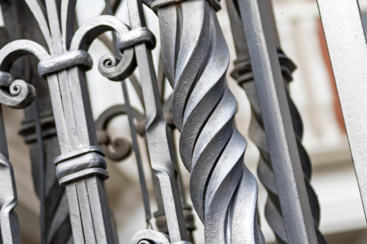 How to Care for A Wrought Iron Fence