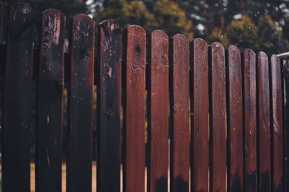 Four Popular Styles of Wood Privacy Fences