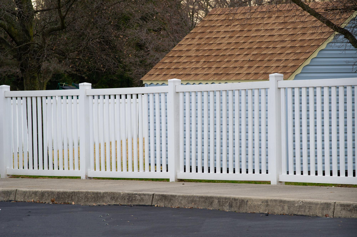 Choosing the Right Fence Height for Your Home
