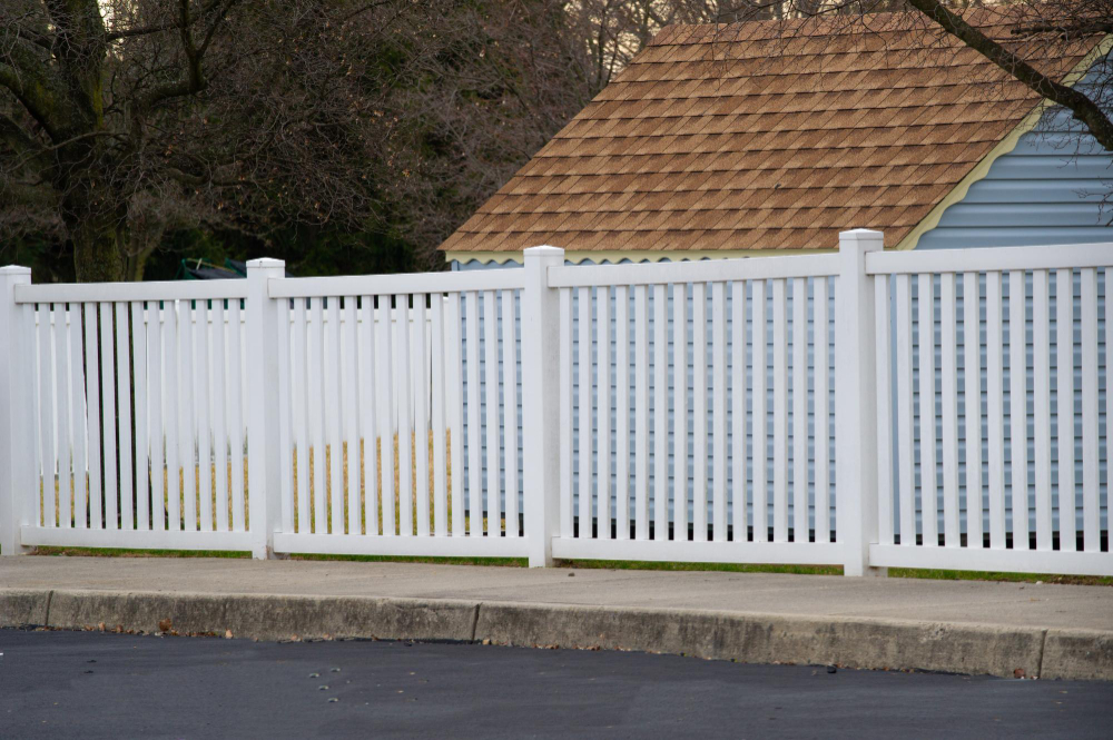 Understanding the Pros and Cons of Different Fence Materials