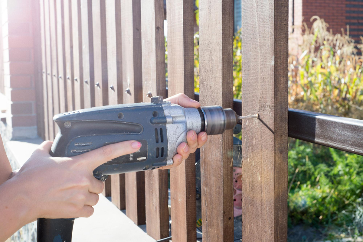 Top Reasons to Install a Fence on Your Property