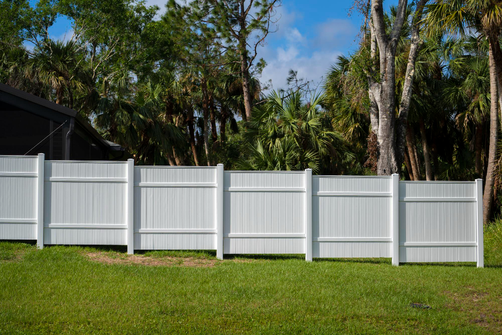 An In-Depth Guide to Installing Vinyl Fences