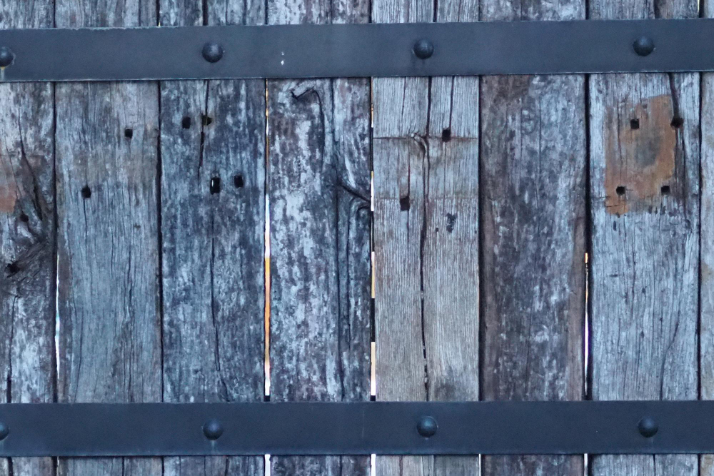 Signs It's Time to Replace Your Fence