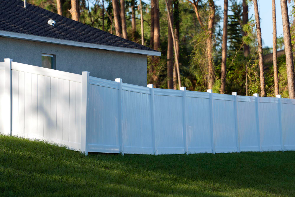 Why Vinyl Fences Are the Smart Choice for Your Property