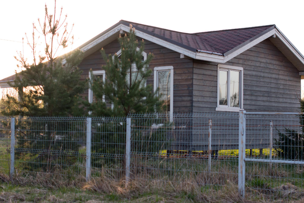 How Can Fences Keep Animals Out?