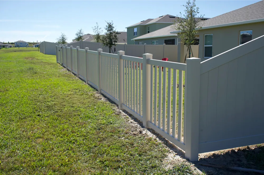 Florida Fence Permit and HOA Approval Guide