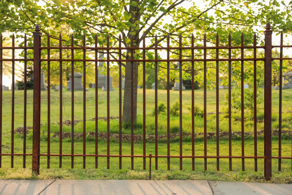 Inexpensive Fencing Ideas for Ormond Beach, Florida Homeowners