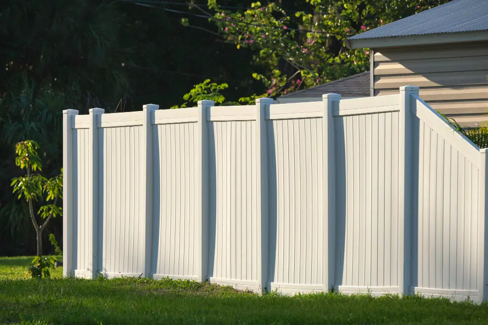 Vinyl Fence by Fence Contractors in Winter Springs Florida